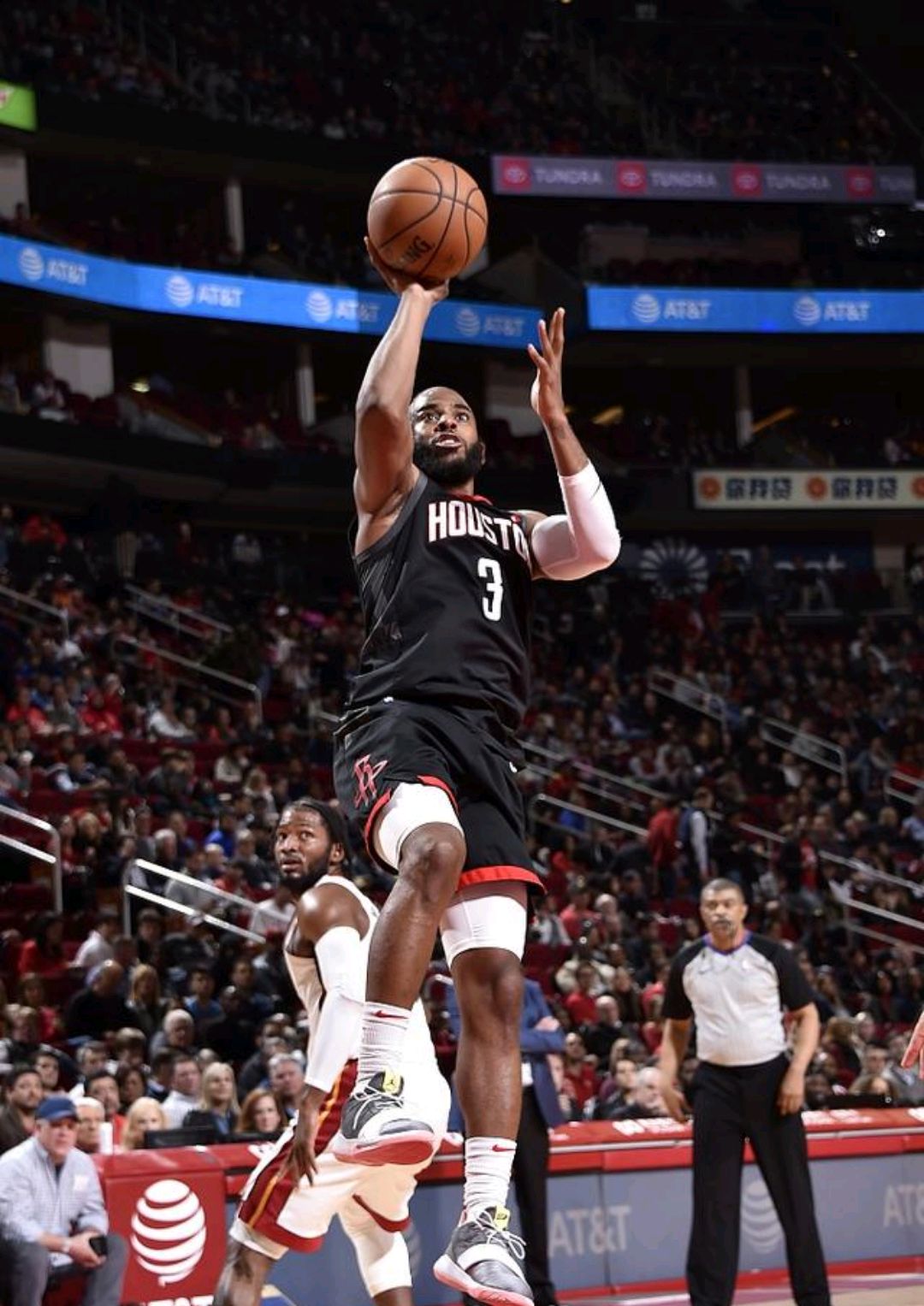 热火新秀表现惊艳，全场观众掌声不断，怎么一下男人今天.的简单介绍