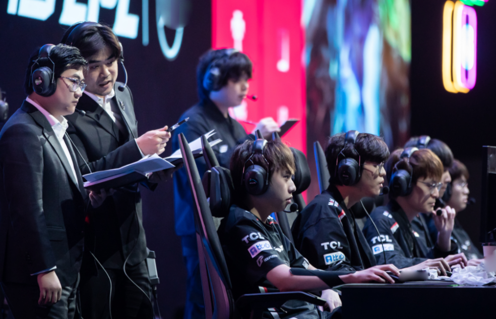 Scout在雄鹿比赛中晋级下一阶段，爆冷引发热议！